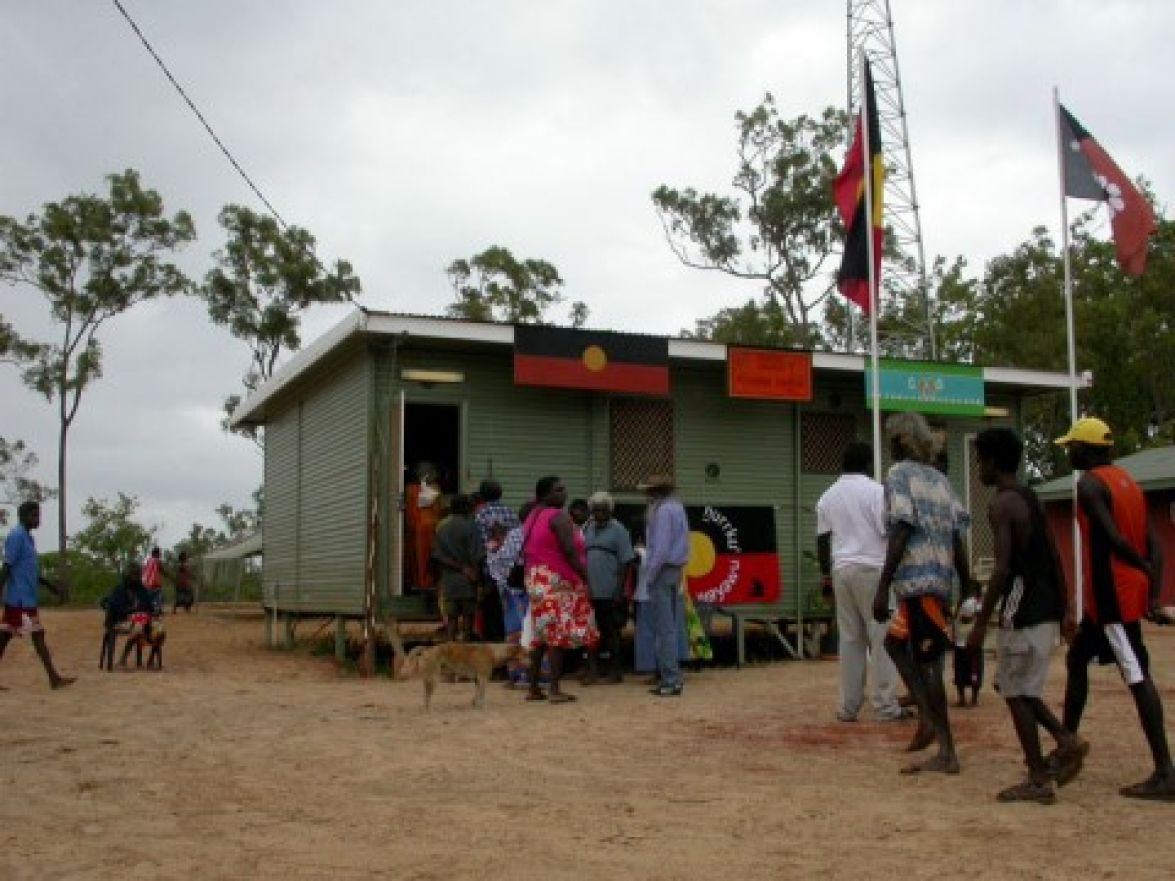 © Jessica De Largy Healy, Elcho island, June 2003.